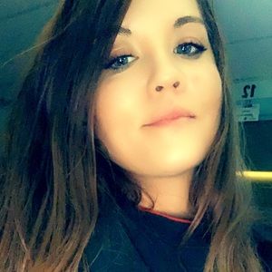 Meet your Posher, Courtney